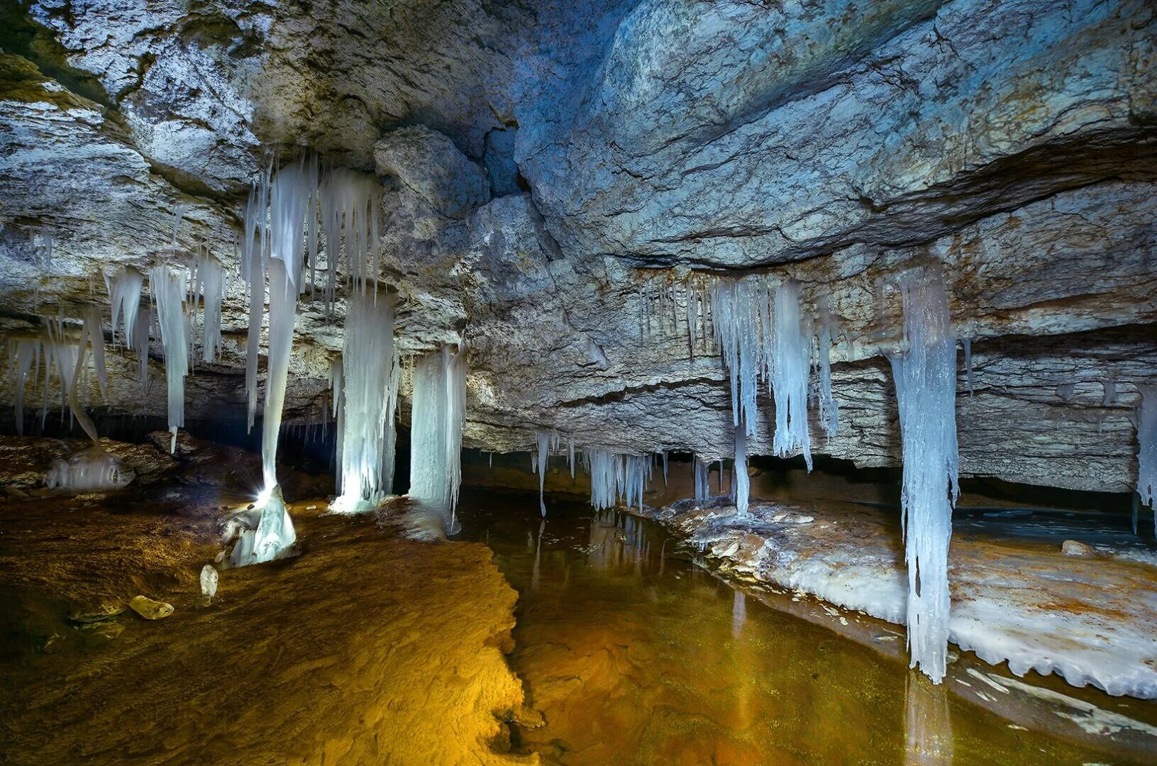 Golubinsky Proval Cave