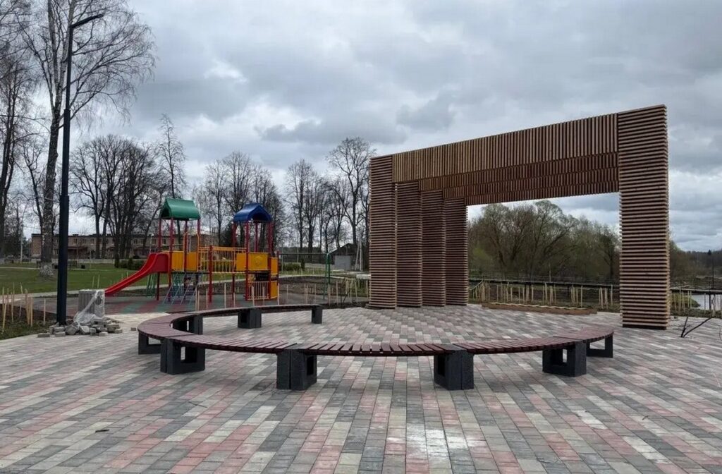 Zhizdra River Town — 2