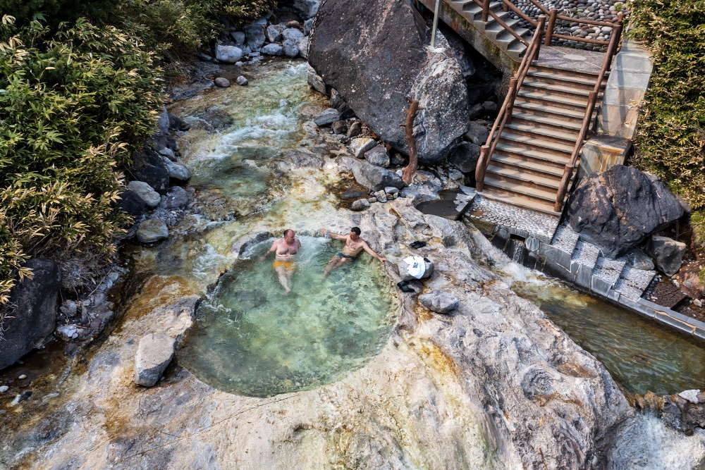 Khutsyn-Narsky Springs