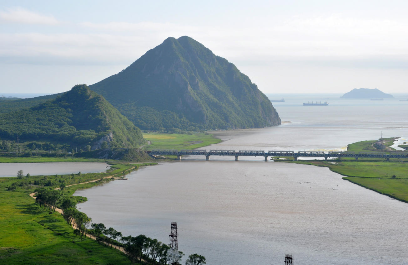 Sestra River Cliffs — 3