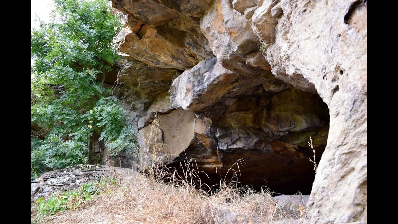 Kamennye Sarai Caves