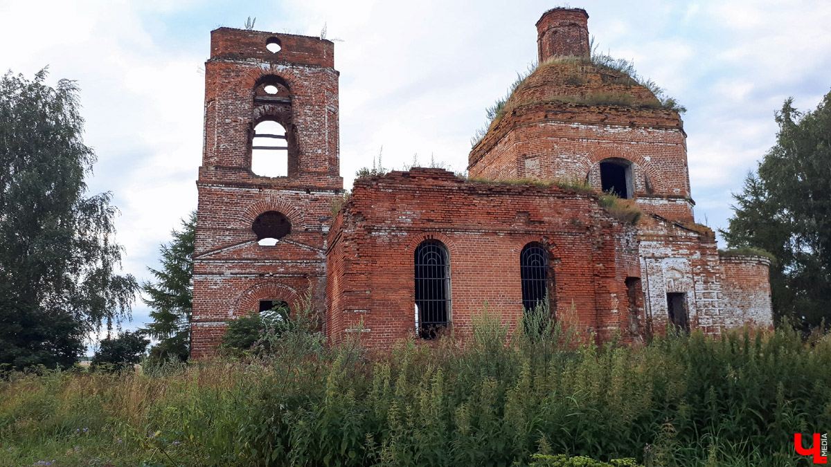 Abandoned Church in Khotenskoye