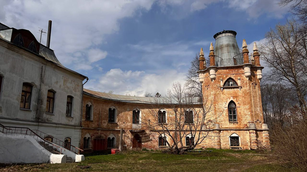 Obolensky Estate in Zherekhovo — 2